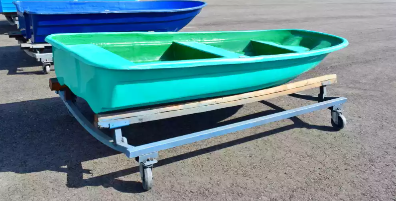 Стеклопластиковая лодка Старт (тримаран) в Рыбинске