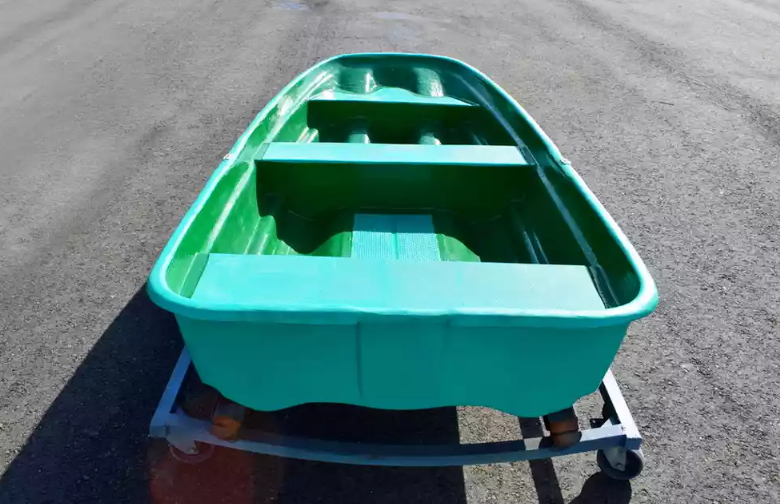 Стеклопластиковая лодка Старт (тримаран) в Рыбинске