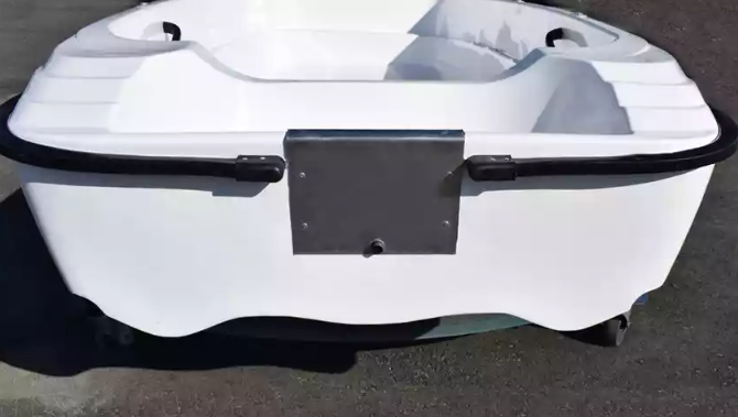 Стеклопластиковая лодка Пингвин (тримаран) в Рыбинске