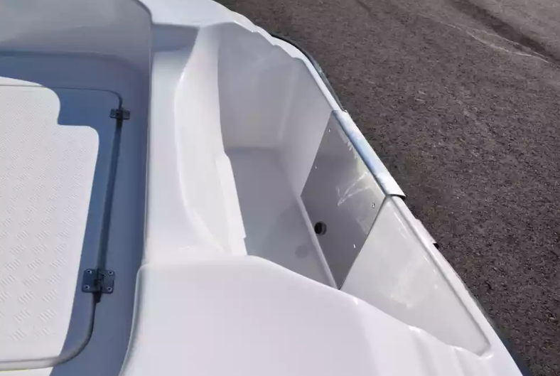 Стеклопластиковая лодка Пингвин (тримаран) в Рыбинске