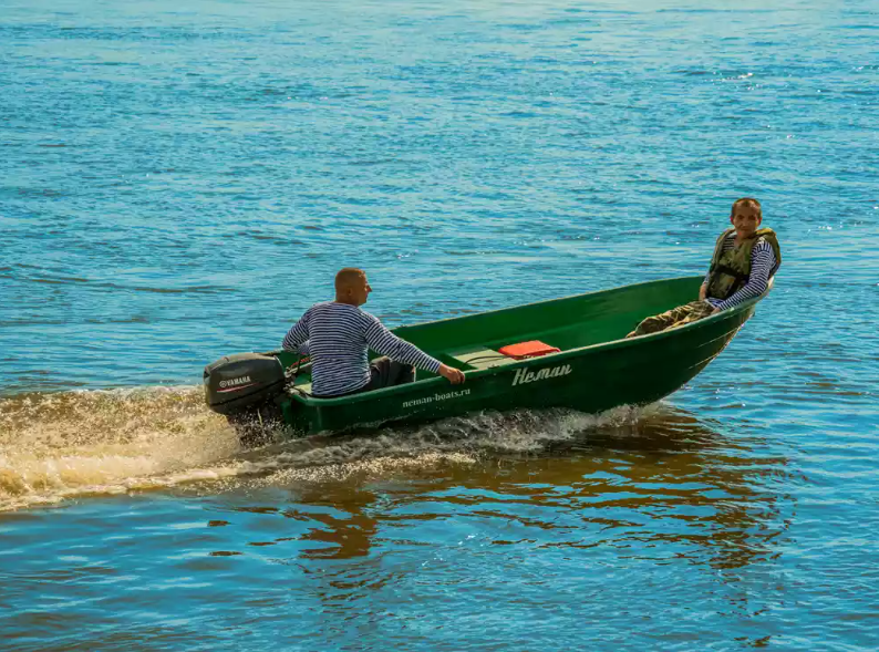 Стеклопластиковая лодка Neman-340 (тримаран) в Рыбинске