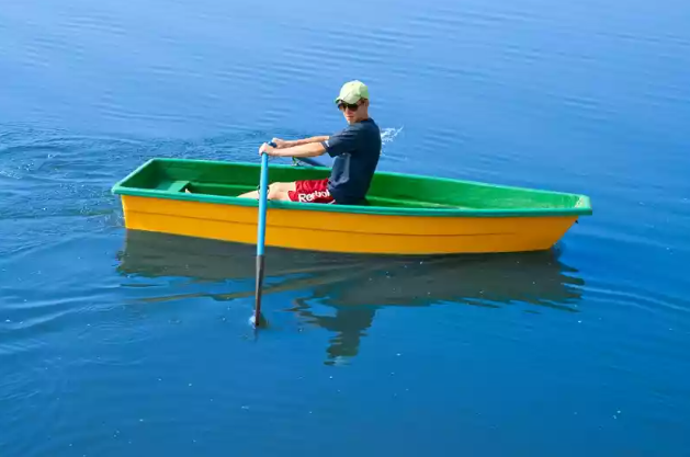 Стеклопластиковая лодка Малютка в Рыбинске