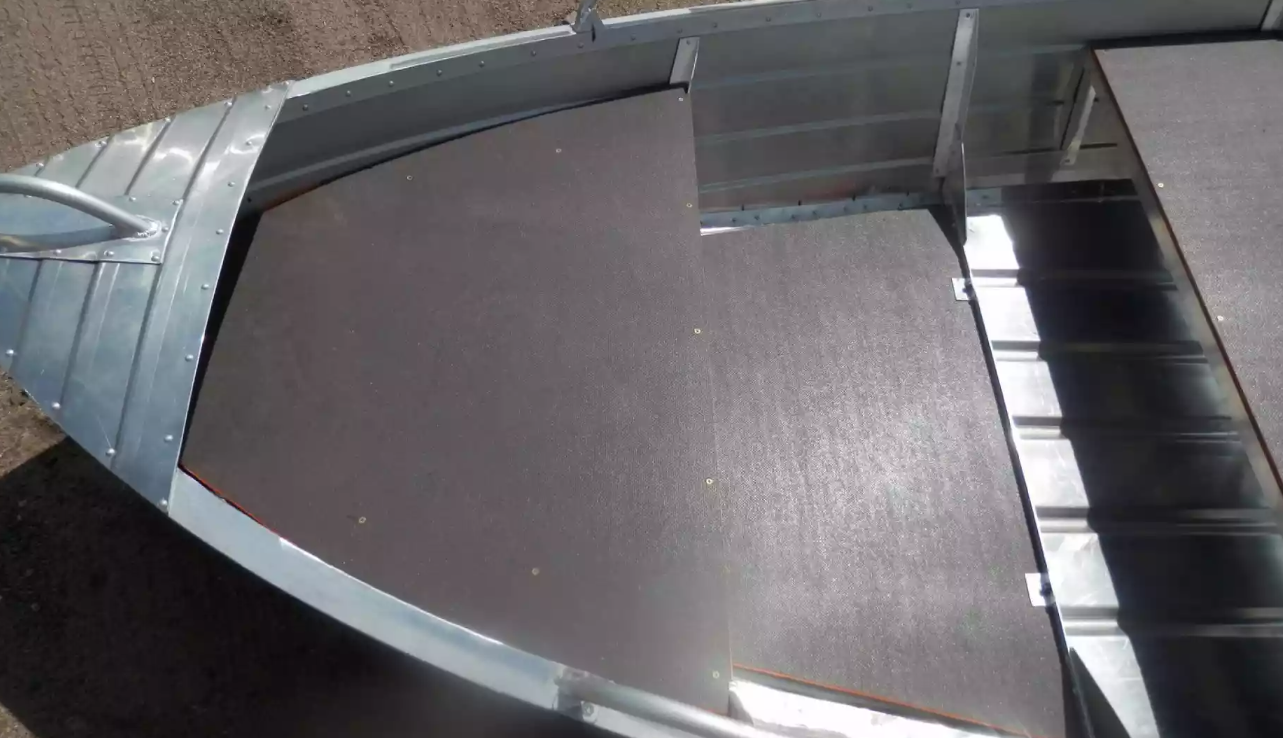 Алюминиевая лодка Вятка-Профи 32 в Рыбинске