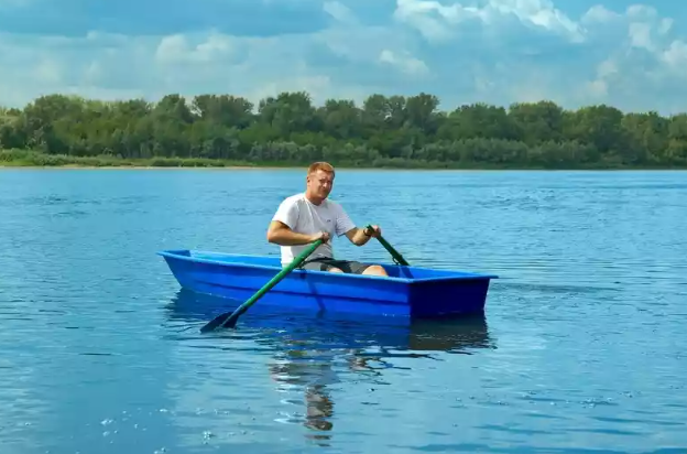 Стеклопластиковая лодка Малютка в Рыбинске