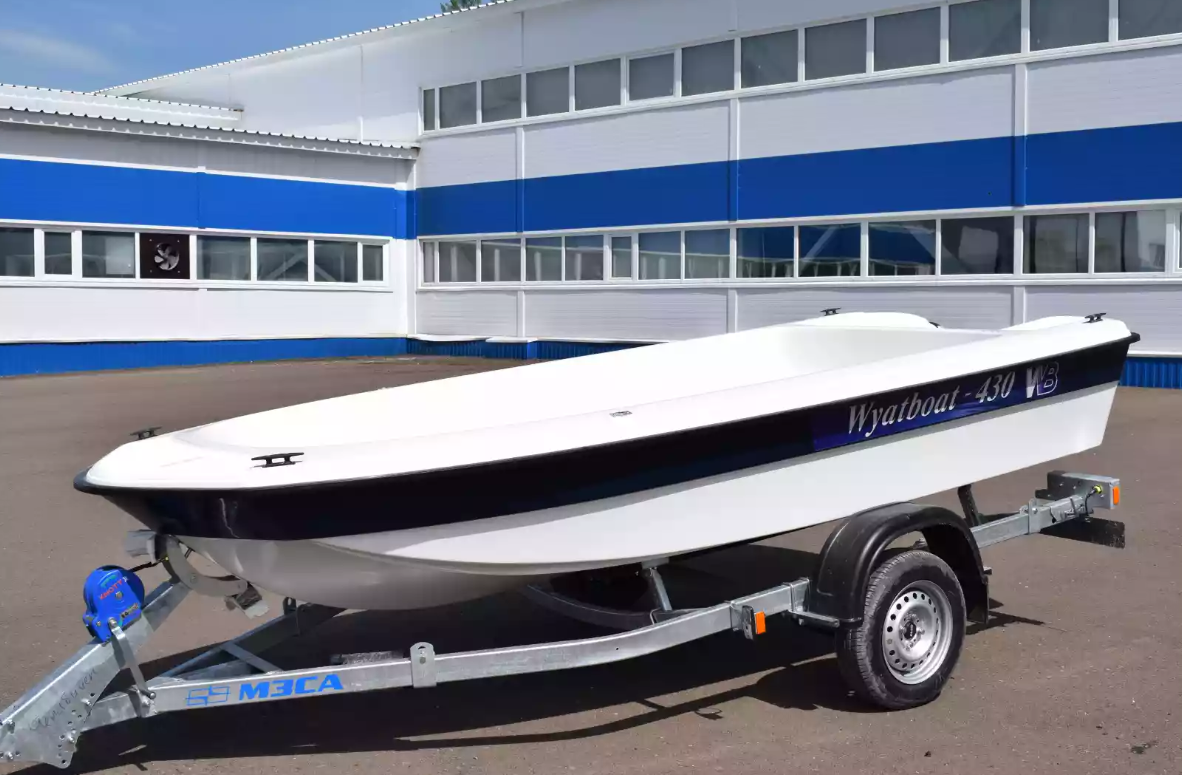 Стеклопластиковая лодка Wyatboat 430 тримаран в Рыбинске