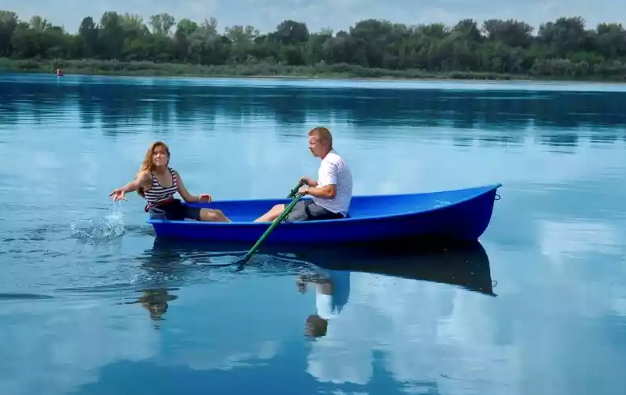 Стеклопластиковая лодка Дельфин в Рыбинске