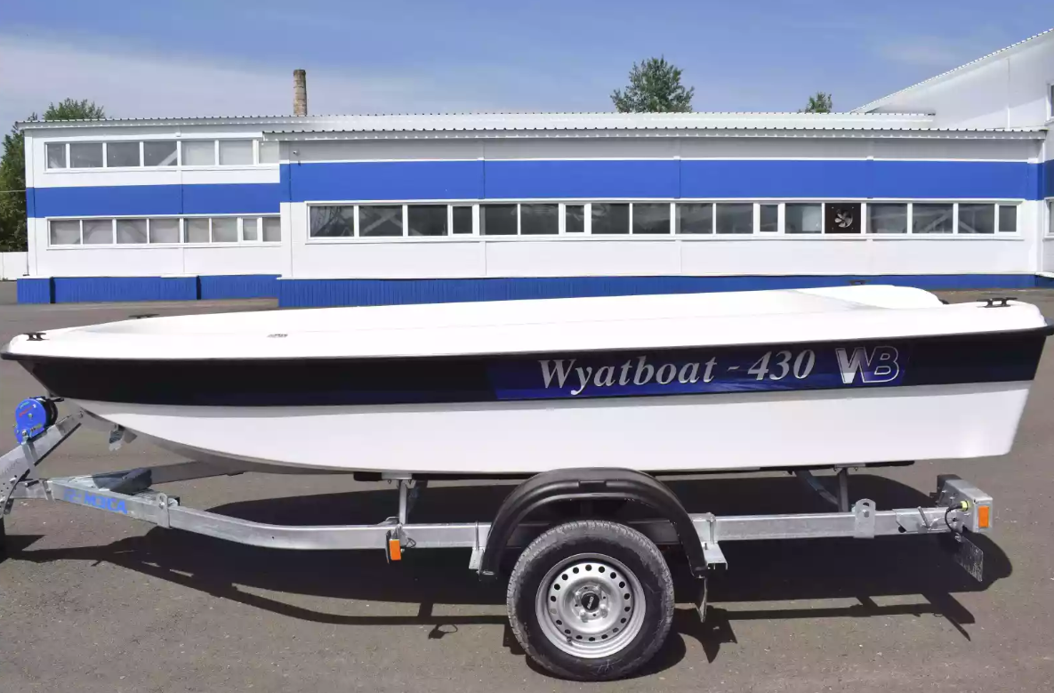 Стеклопластиковая лодка Wyatboat 430 тримаран в Рыбинске