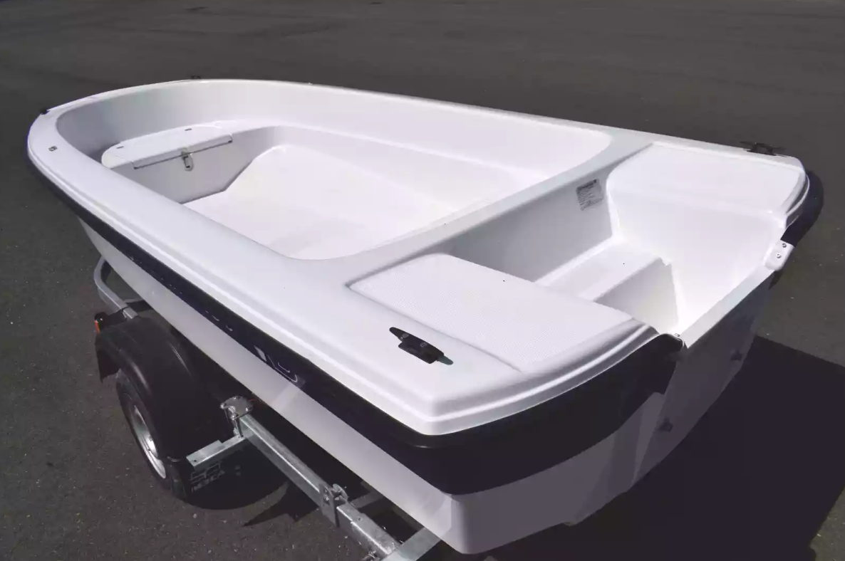 Стеклопластиковая лодка Wyatboat 430 тримаран в Рыбинске