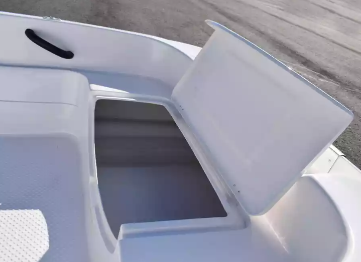 Стеклопластиковая лодка Пингвин (тримаран) в Рыбинске