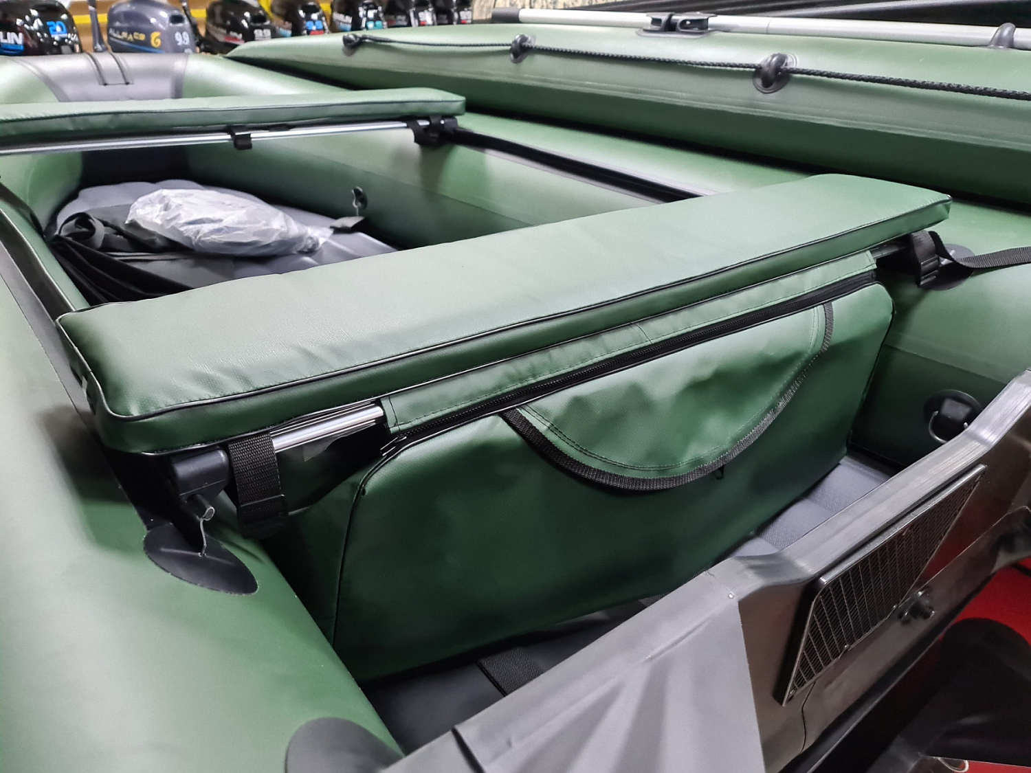 КОМПЛЕКТ МЯГКИХ НАКЛАДОК С СУМКОЙ ДЛЯ ЛОДОК 90Х20 ЗЕЛЕНЫЙ в Рыбинске