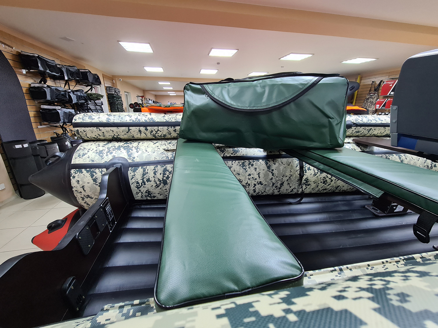 КОМПЛЕКТ МЯГКИХ НАКЛАДОК С СУМКОЙ ДЛЯ ЛОДОК 110Х20 ЗЕЛЕНЫЙ в Рыбинске