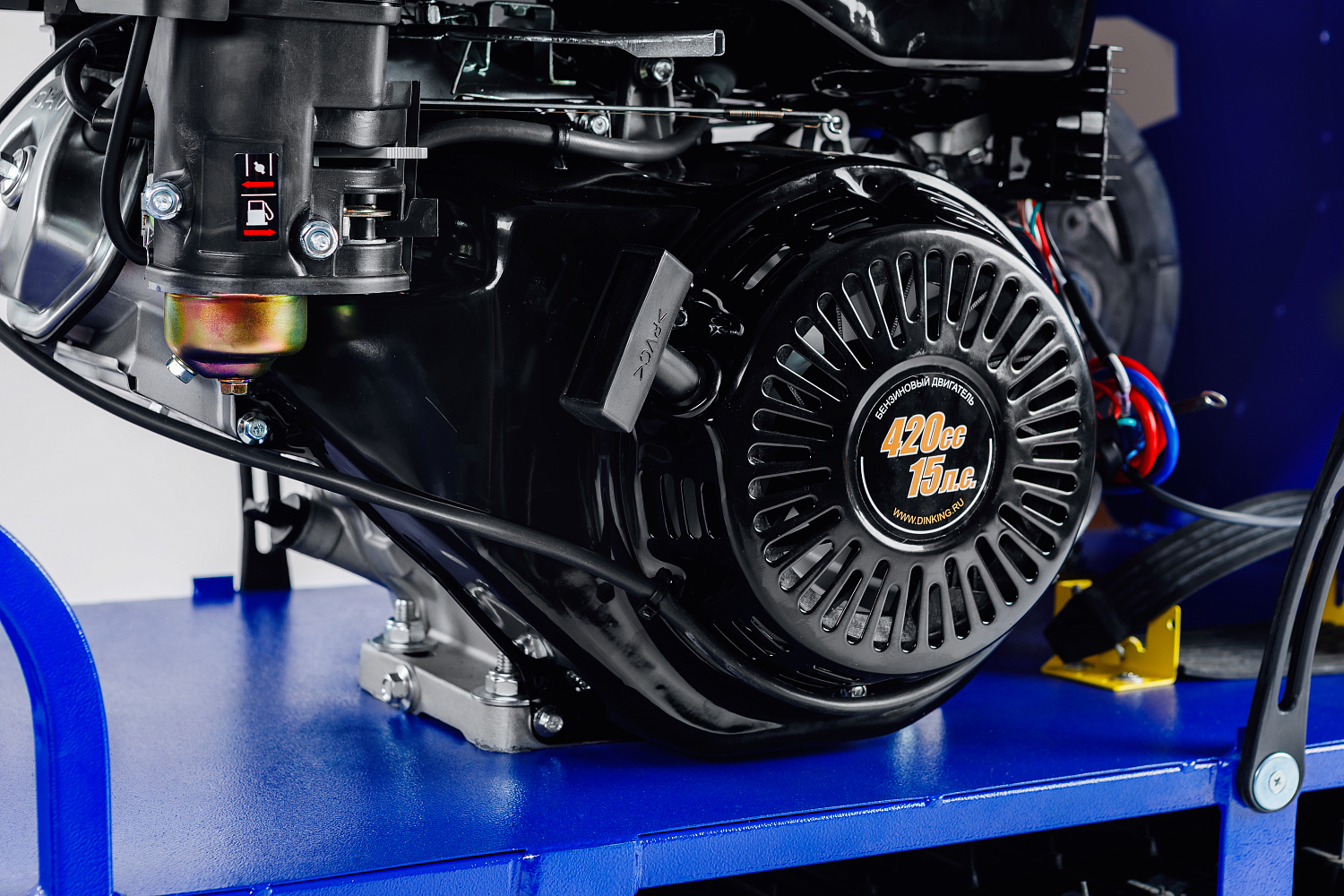 Мотобуксировщик SNOW DOG 17 с эл. запуском (DINKING) в Рыбинске